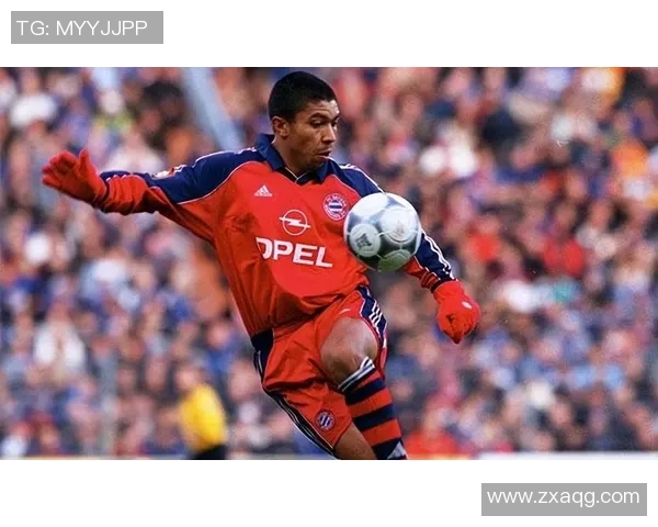 足球历史第一位球星的传奇生涯与时代影响力全面回顾